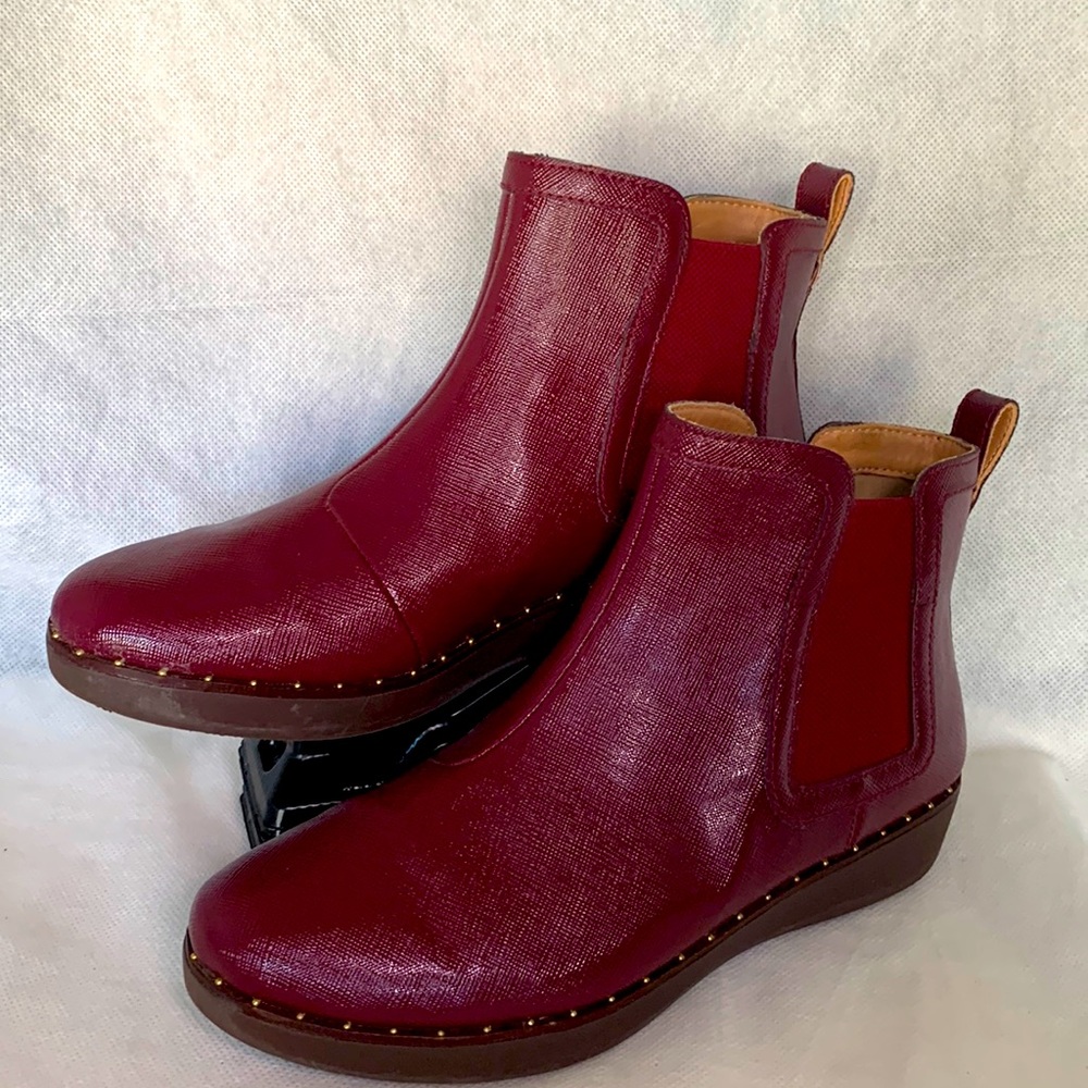 Fitflop Chai Microstud Chelsea Boots Burgundy Red EUC Size 7